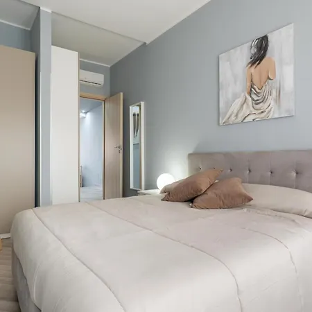 Guesthost - Bella - Lovely Flat Διαμέρισμα