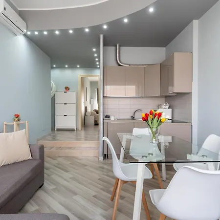Guesthost - Bella - Lovely Flat Κατάνια