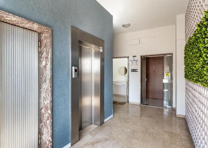 Guesthost - Bella - Lovely Flat Κατάνια